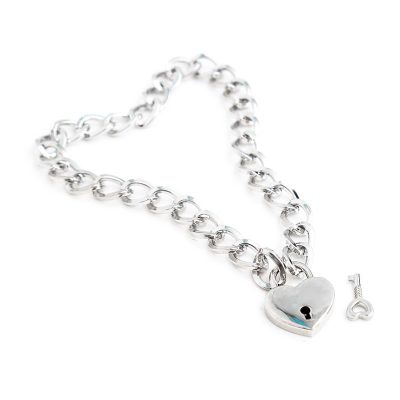 Colar de Metal com Cadeado e Chave